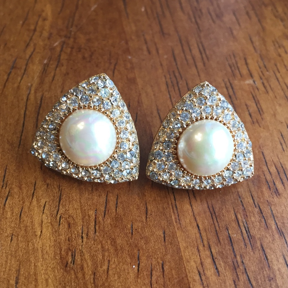 Glitz and glamour earrings